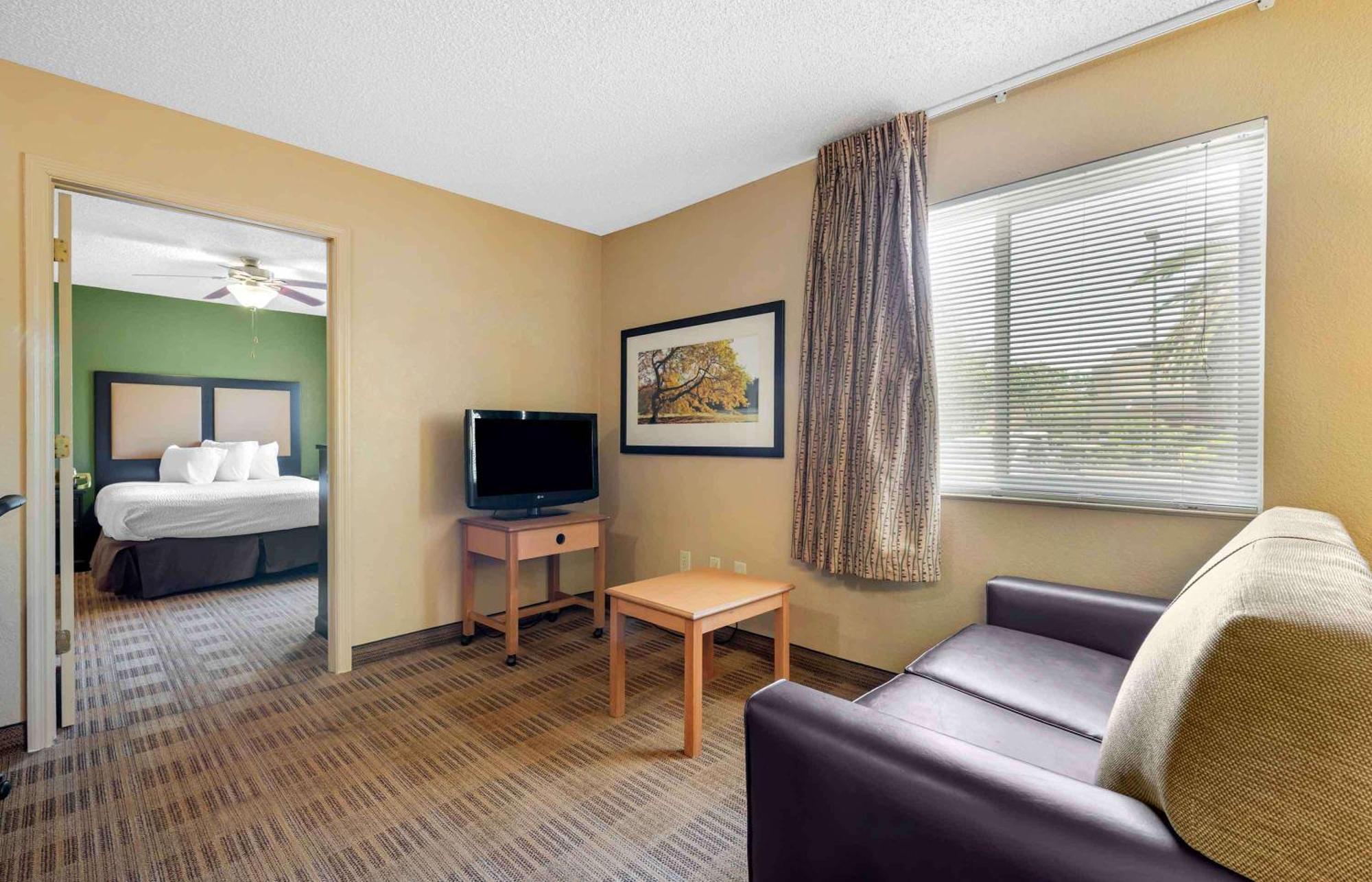 Extended Stay America Select Suites - Jacksonville Salisbury Rd Southpoint Exterior foto