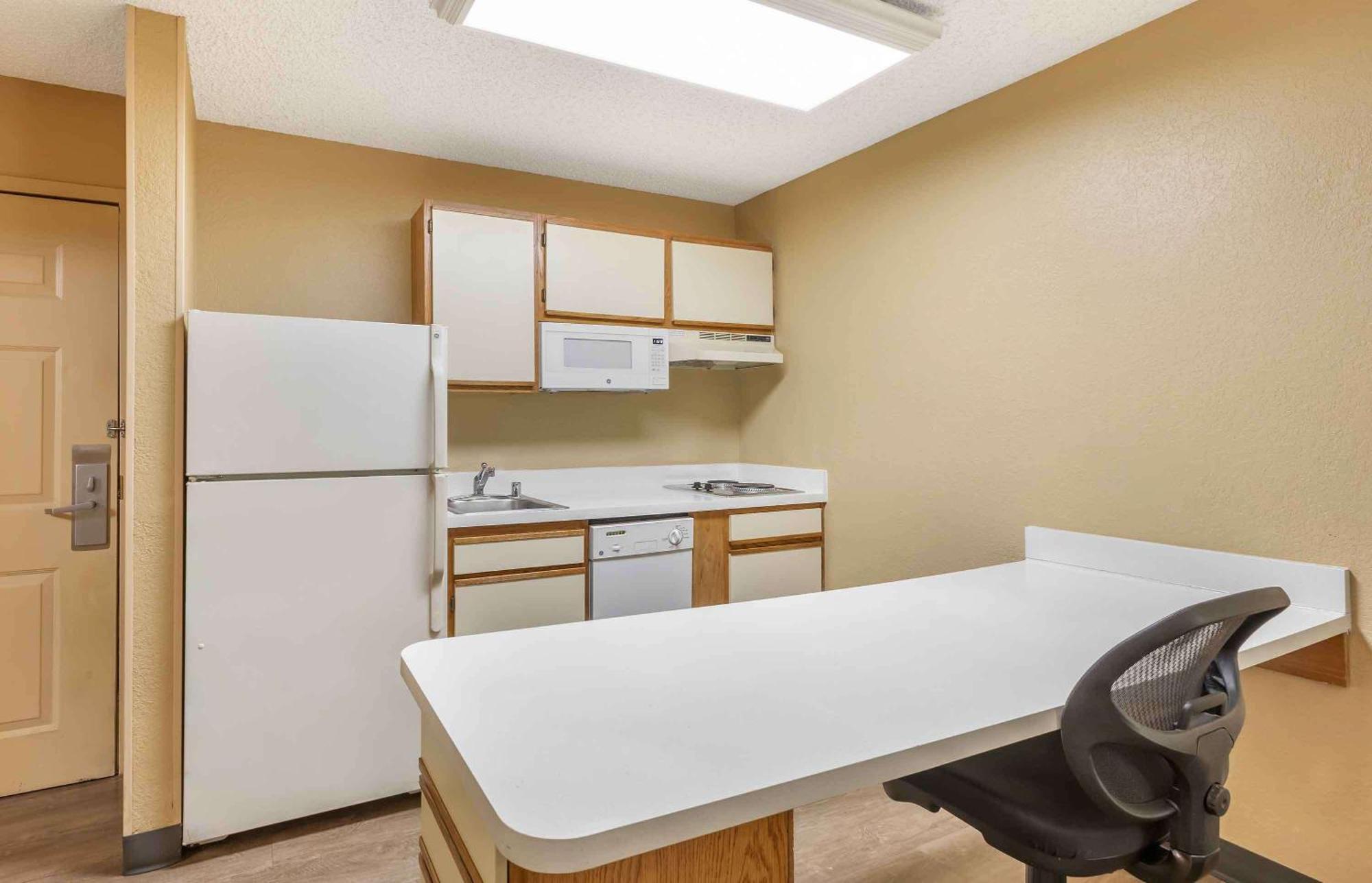 Extended Stay America Select Suites - Jacksonville Salisbury Rd Southpoint Exterior foto