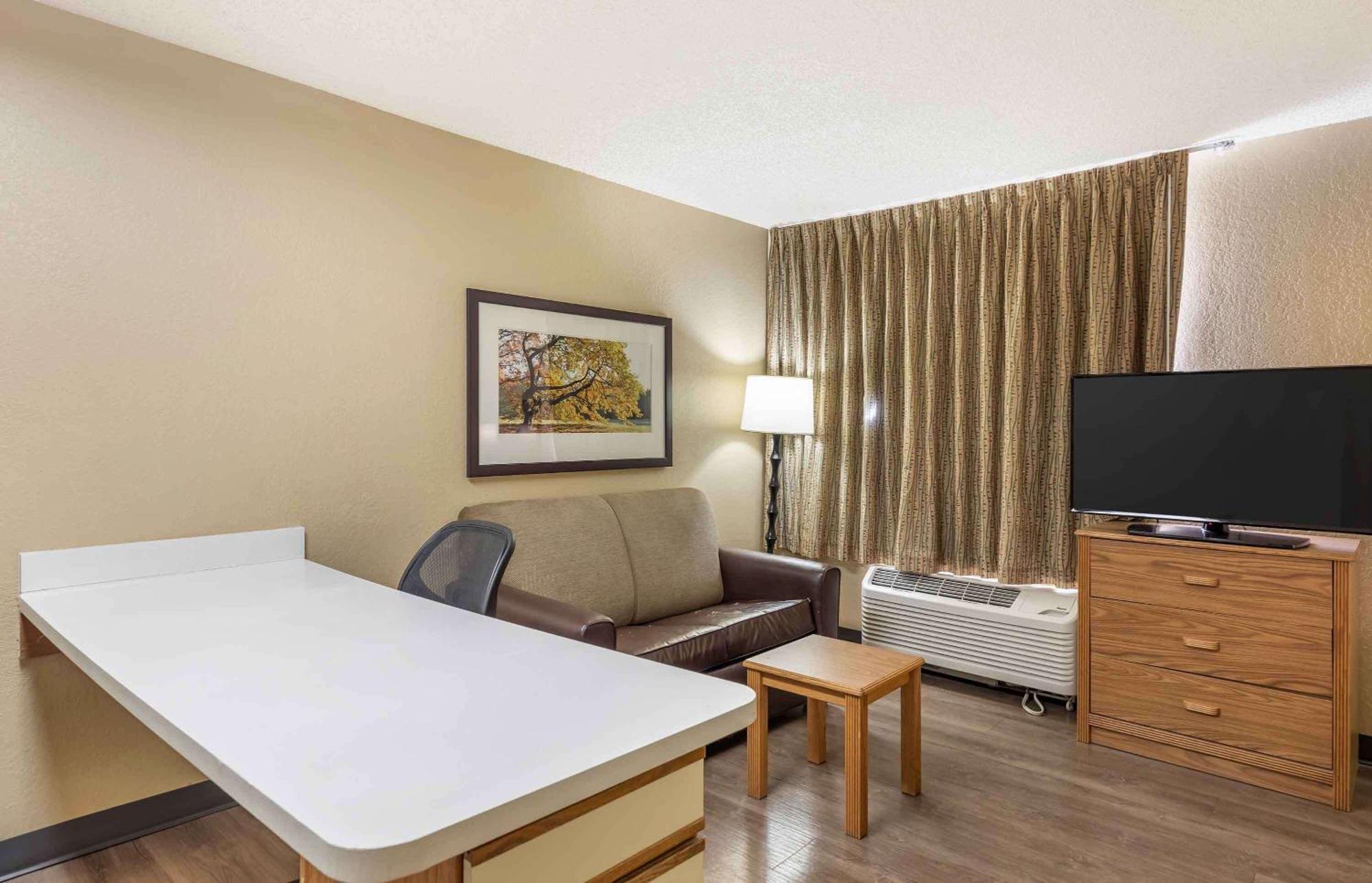 Extended Stay America Select Suites - Jacksonville Salisbury Rd Southpoint Exterior foto